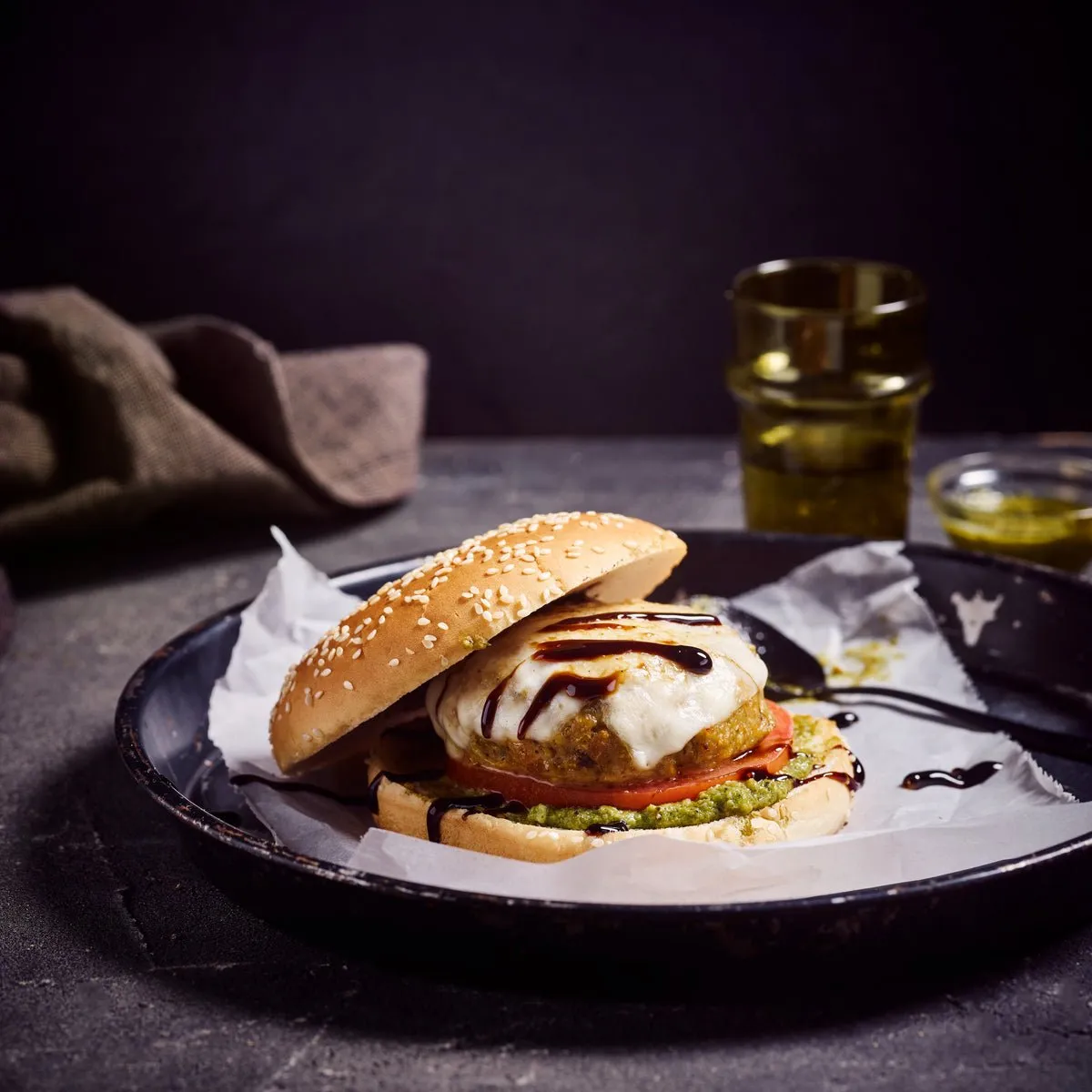 Burger Ayam Caprese