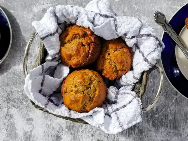 Mini-muffins med tun og karry