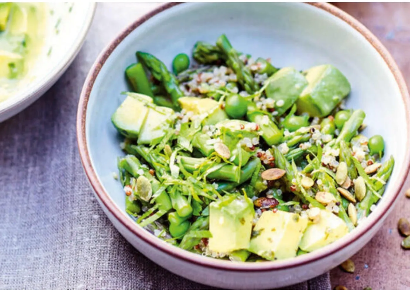 Quinoasalade met citroen-basilicumdressing