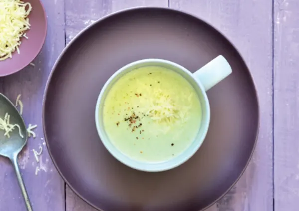 Soupe pommes de terre et poireaux au cantal
