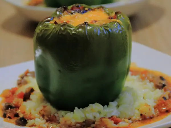 Fyldte peberfrugter med feta og oliven
