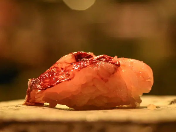 Nigiri med lufttørret skinke