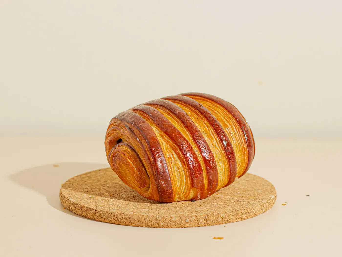 Briochekegler med æble og saltkaramel