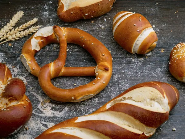 Brødkegler med kringlesmag