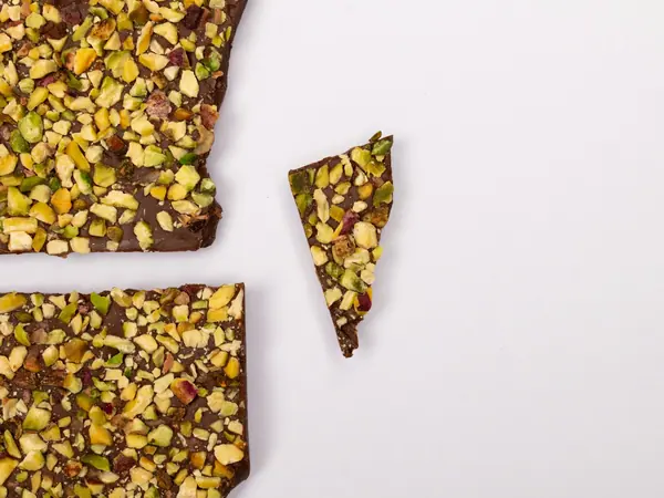 Bidder med tun og pistacie