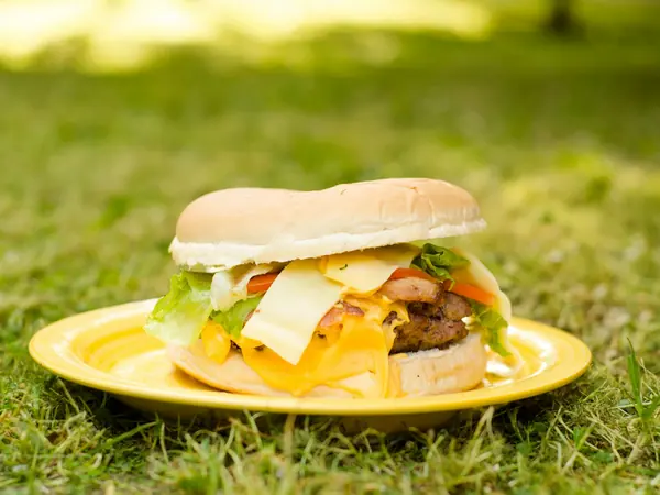 Kæmpe fodboldburger