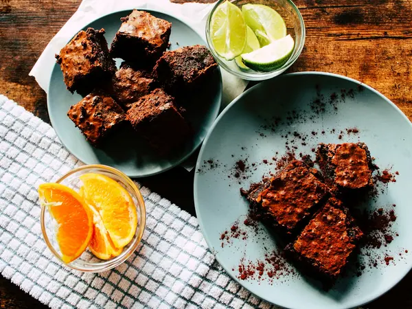Fodboldbrownies med appelsin