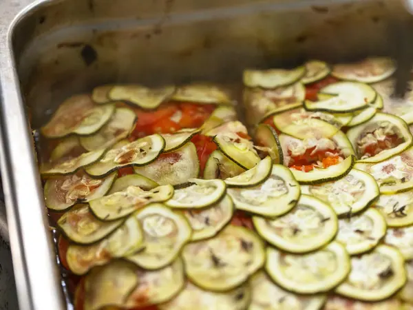 Squash- og tomatgrateng