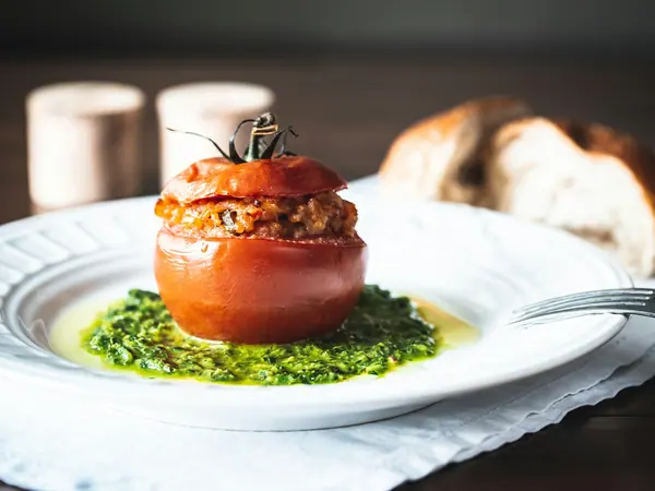 Laks med champignonskorpe og provencalske tomater