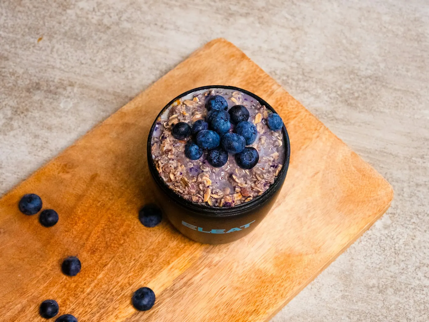Crumble di mirtilli e avena