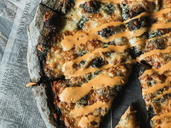 Pizza à la pâte de chou-fleur