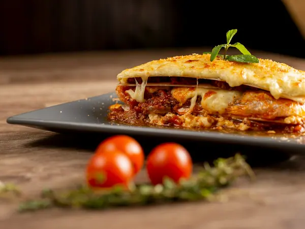 Lasagna Daging Sapi Klasik