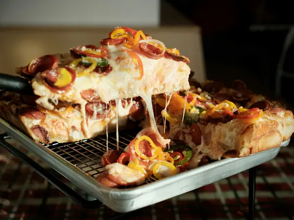 Pizza épaisse façon Chicago