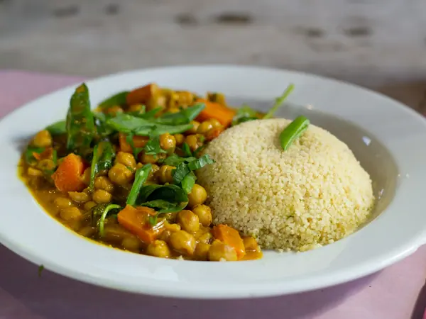 Hurtig couscous med grøntsager