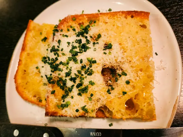 Knoblauch-Parmesan-Brotstangen