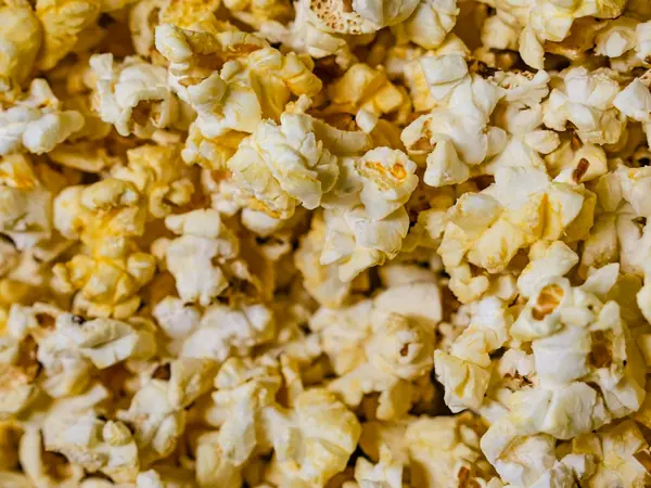 Popcorn med hvidløgssmør