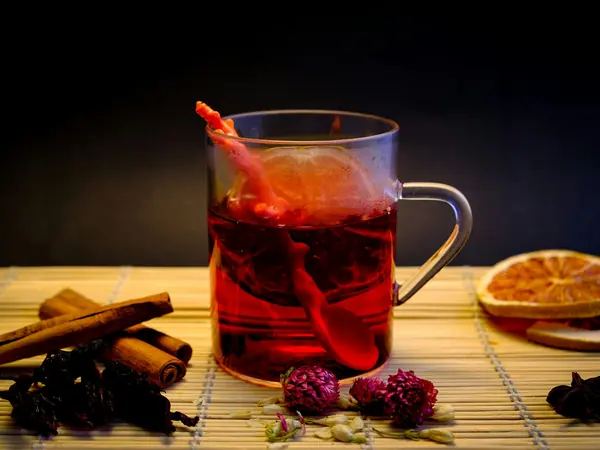 Mar-tea-ni Rosel