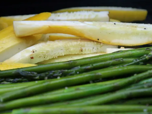 Espárragos al ajo y limón