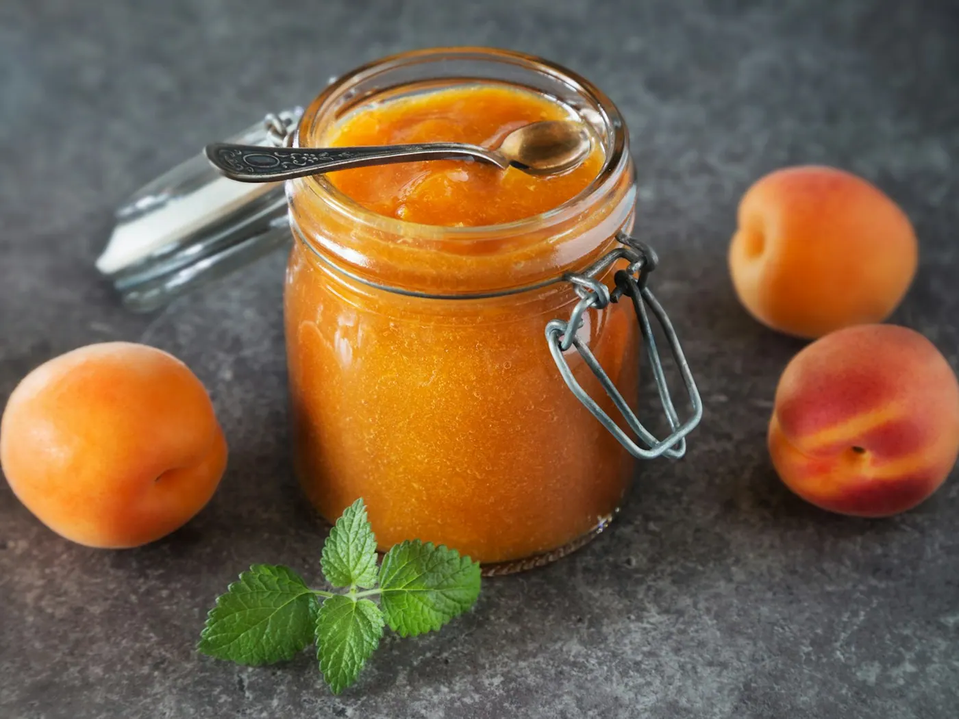 Peach Tartlets with Apricot Glaze