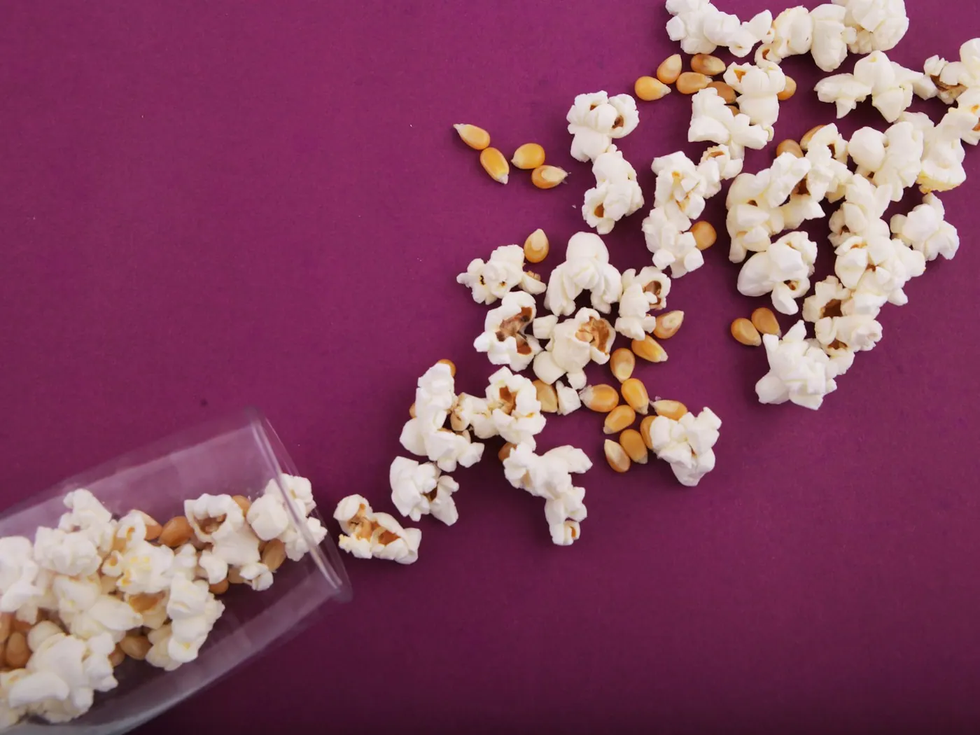 Popcorn sucré croquant aux cacahuètes