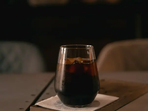 Cold brew med vanilje og ahornsirup